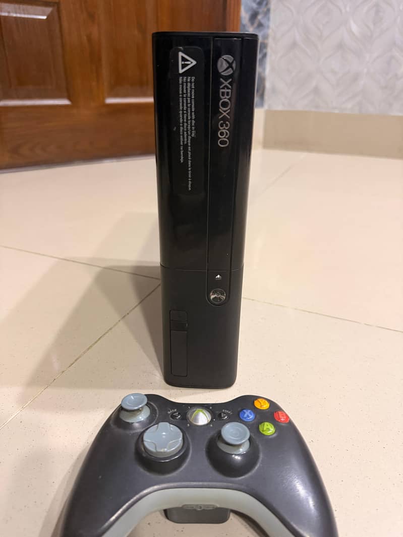 Xbox 360 E Console 0