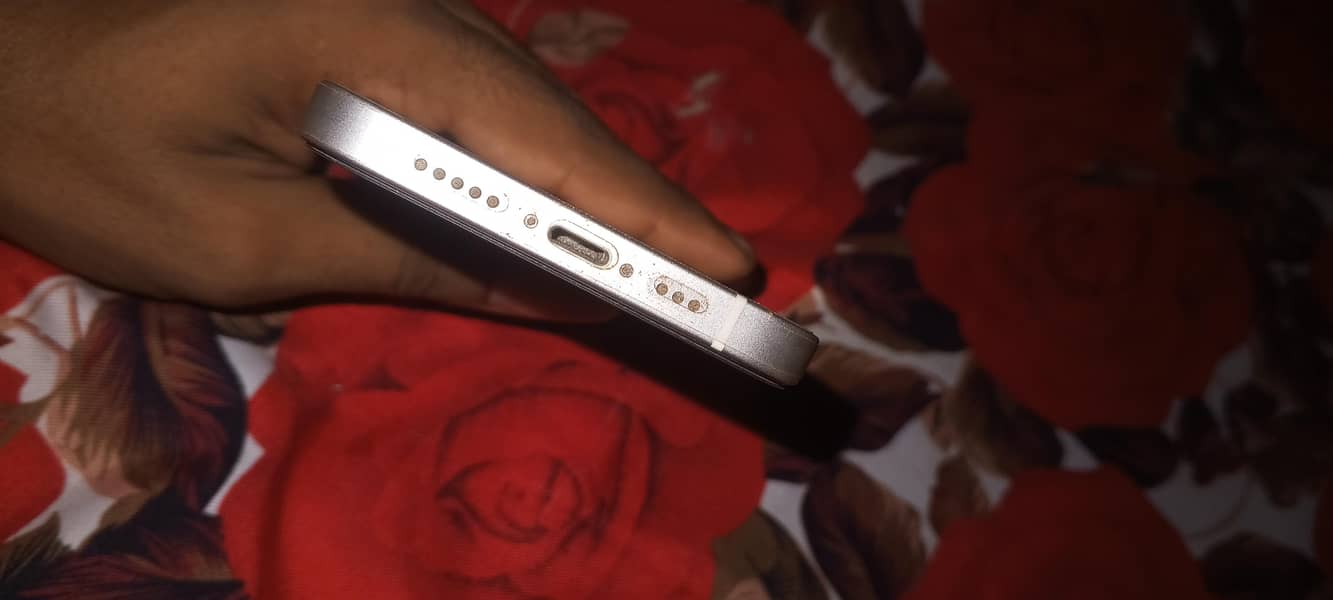Apple iPhone 12 3