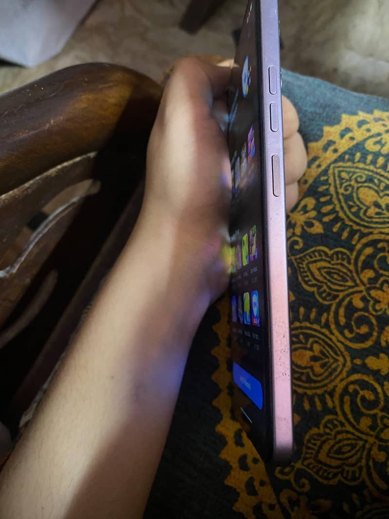 Tecno CAMON 40 1
