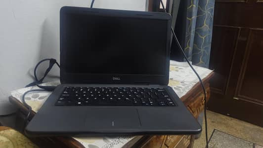 Dell Latitude 3300 core i3 7th Gen 4 ram 128 SSD storge