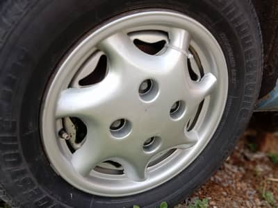 Suzuki cultus janion tyre or rim