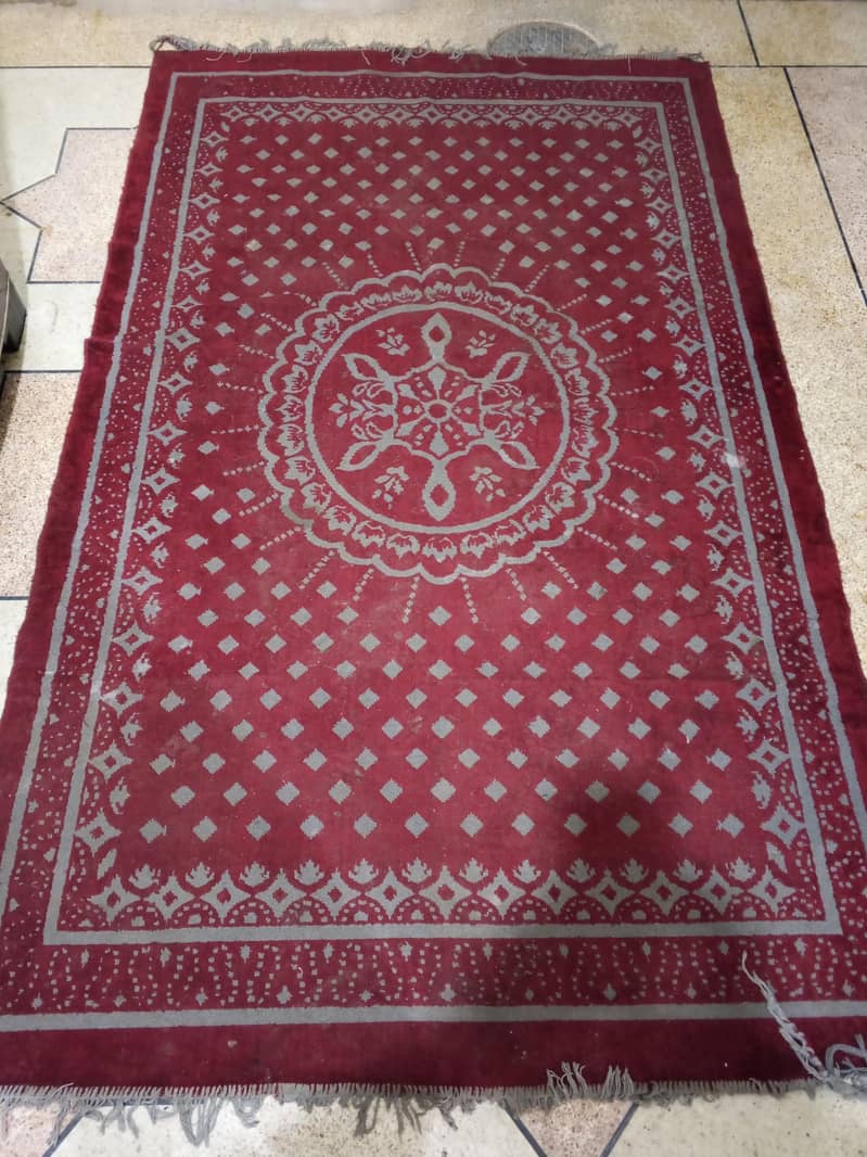 used carpet 8 feet lmbai or chorai 4.75 0