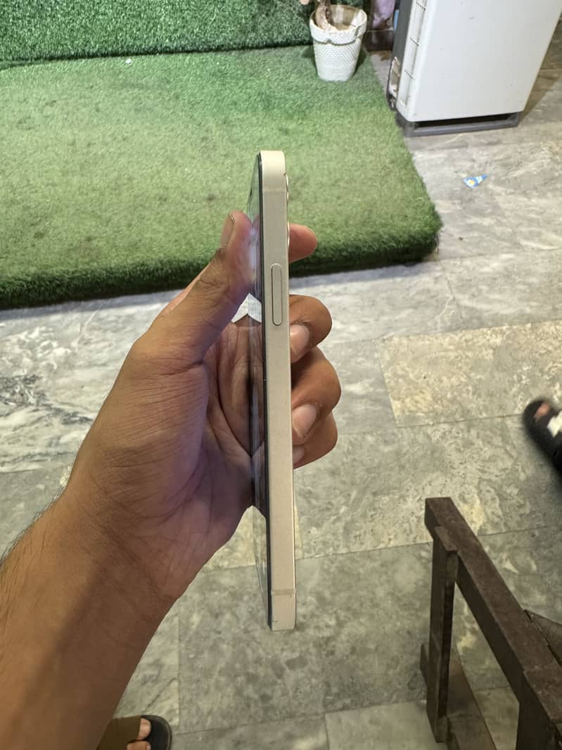 Apple iPhone 12 3