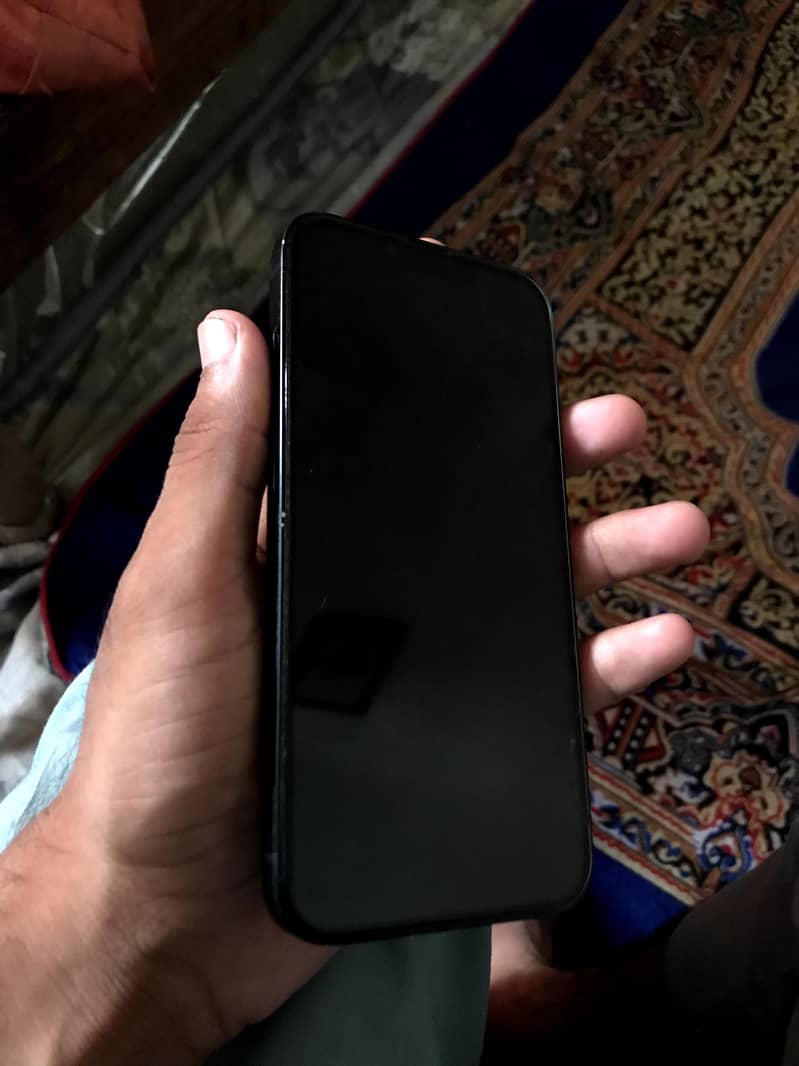 Apple iPhone 13 1