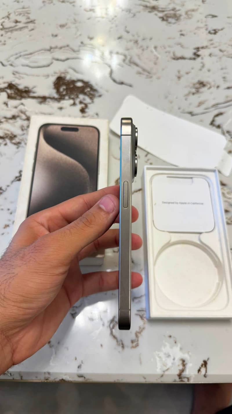 Apple iPhone 15 Pro Max 2