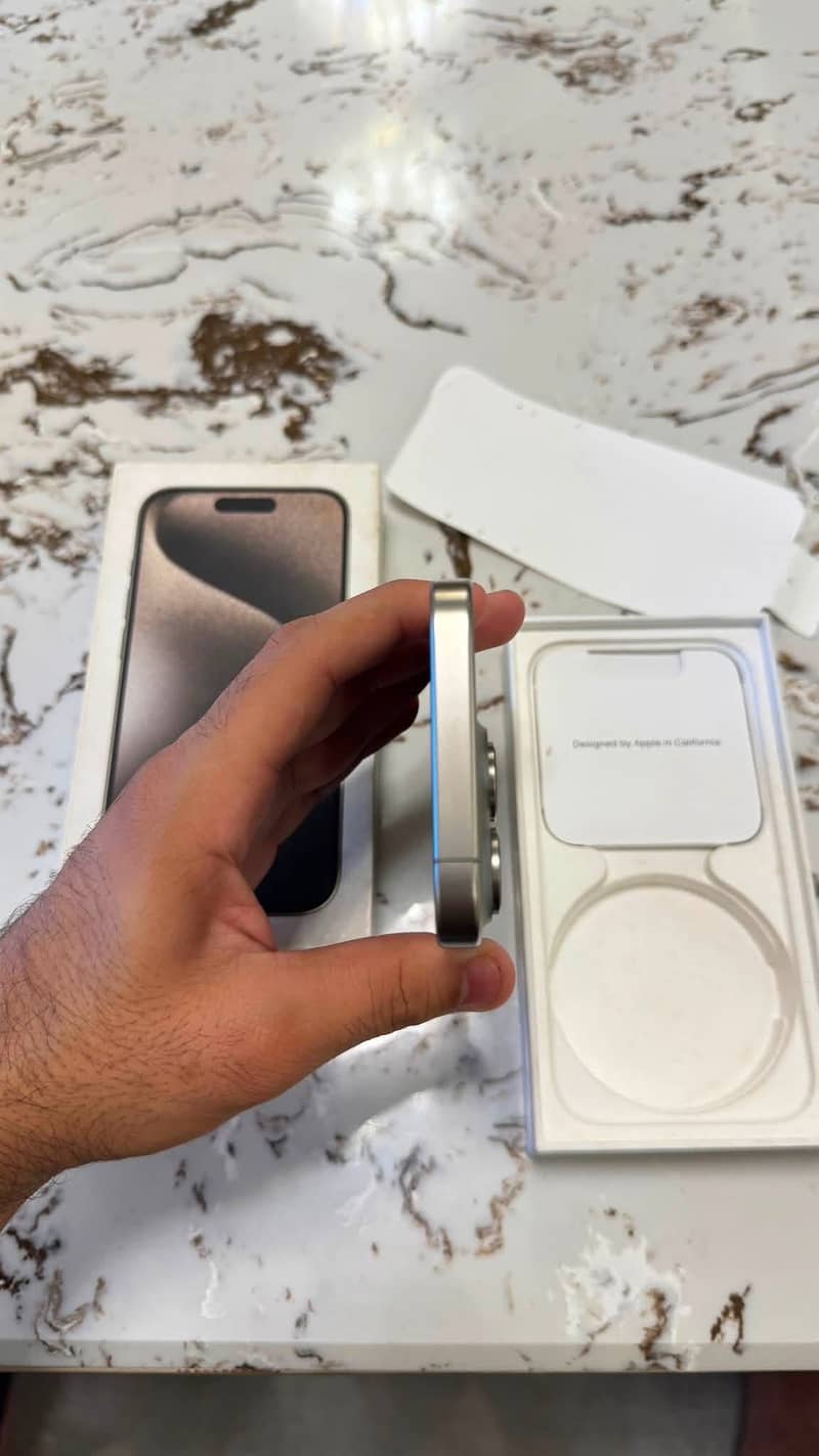 Apple iPhone 15 Pro Max 4