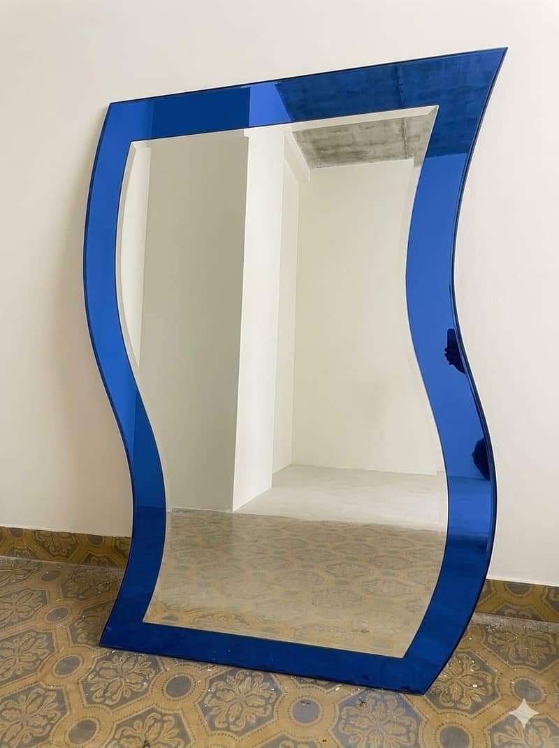 saloon mirror 0