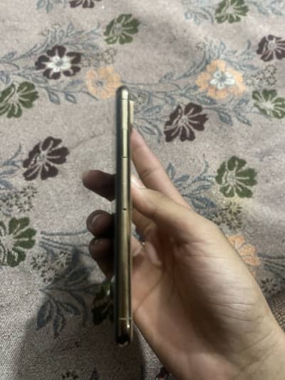 Apple iPhone XS
