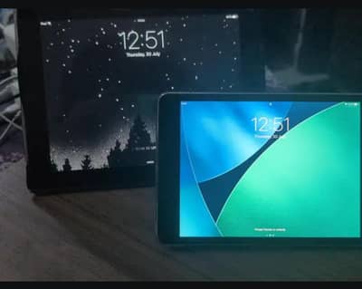 Apple iPad Lot Deal (Two Pieces)