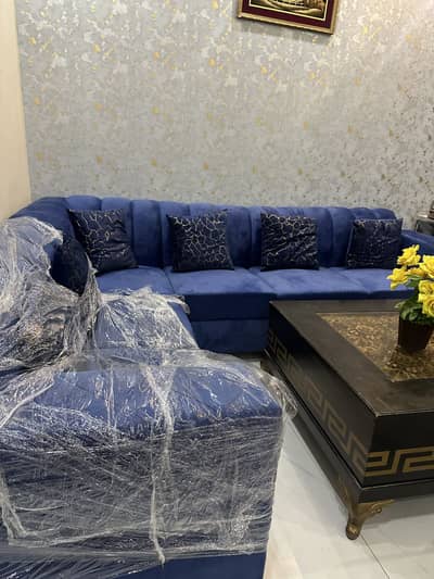 Brand new Navy blue velvet L-shaped sofa