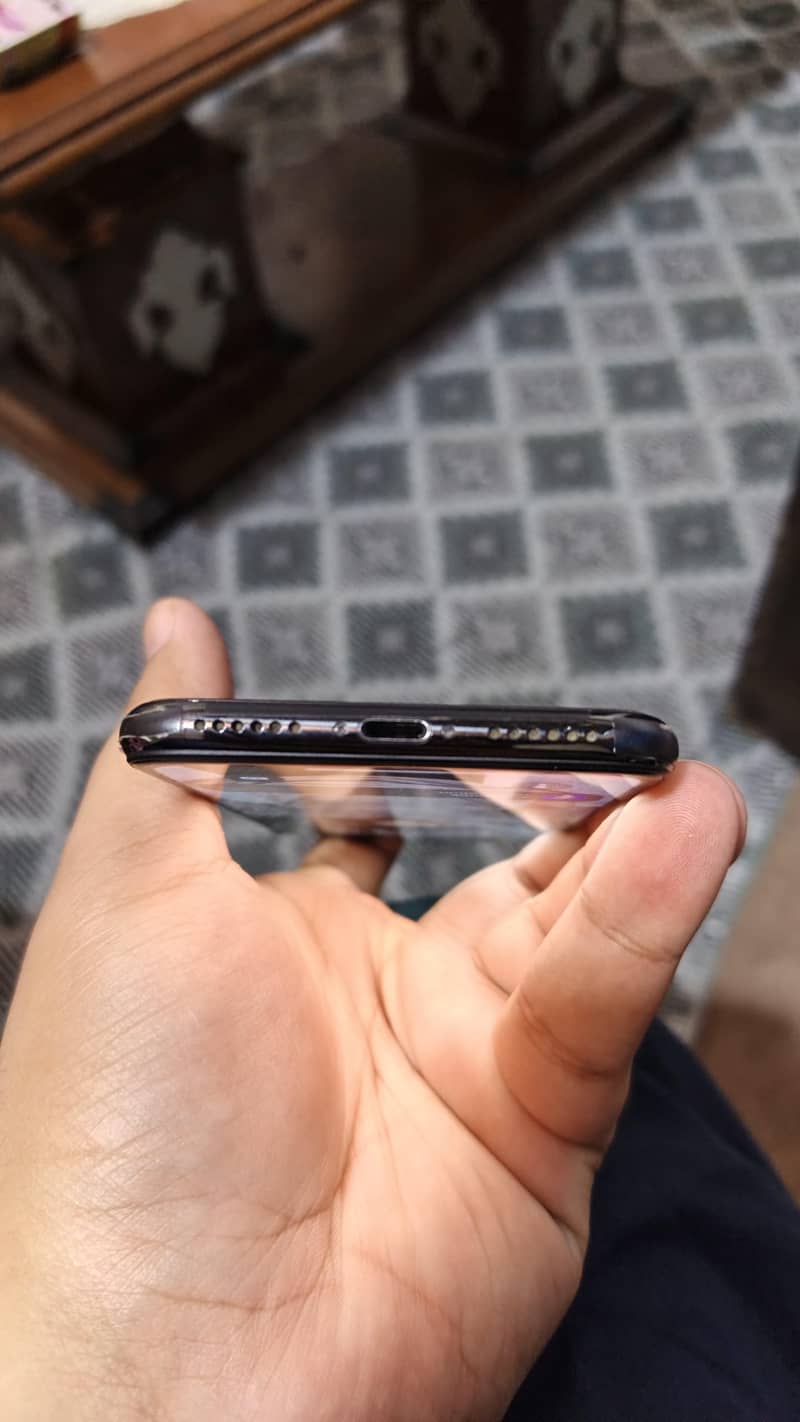 Apple iPhone X 6