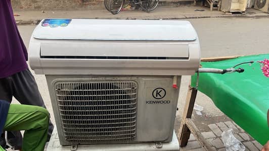 Kenwood 1 Ton Ac heat & Cool