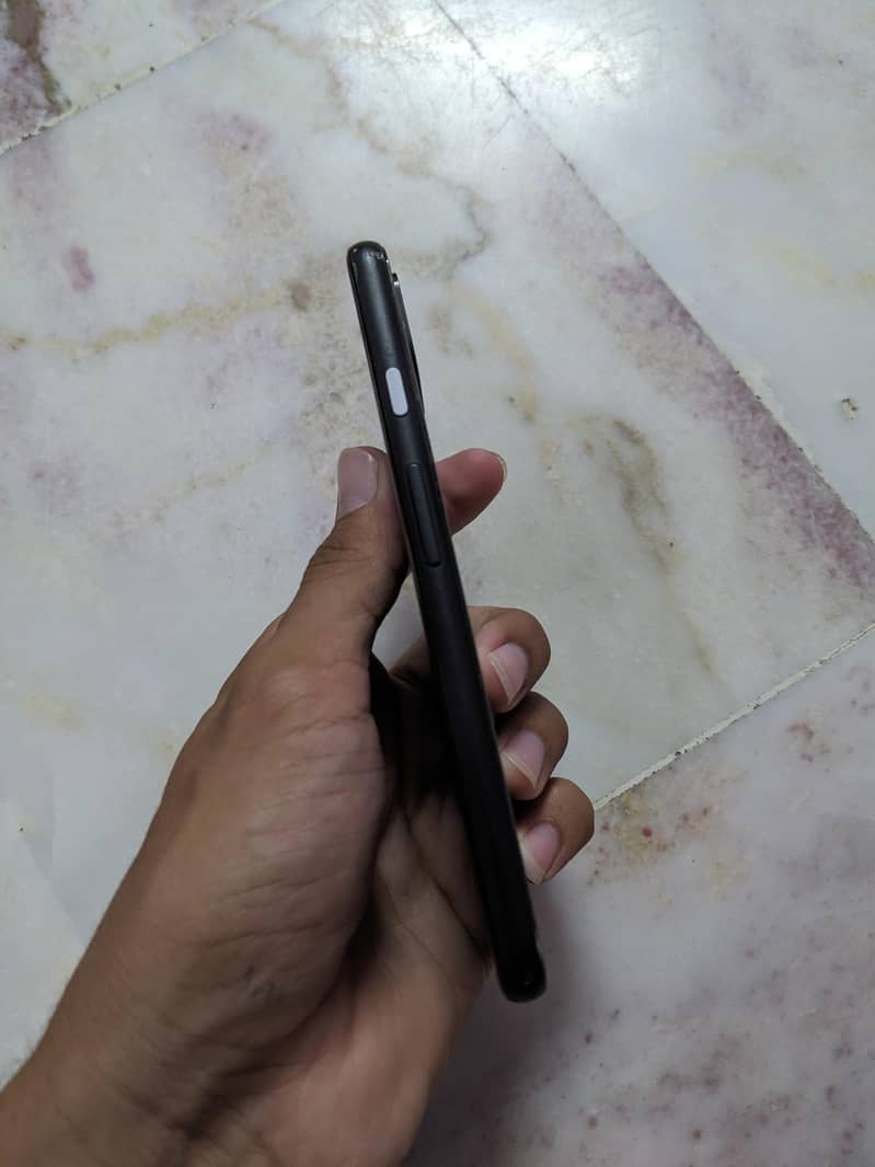 Google Pixel 4 3