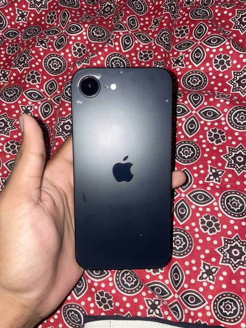 Iphone 16e jv 0