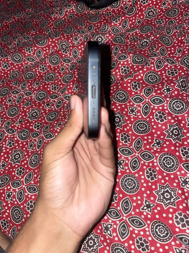 Iphone 16e jv 4