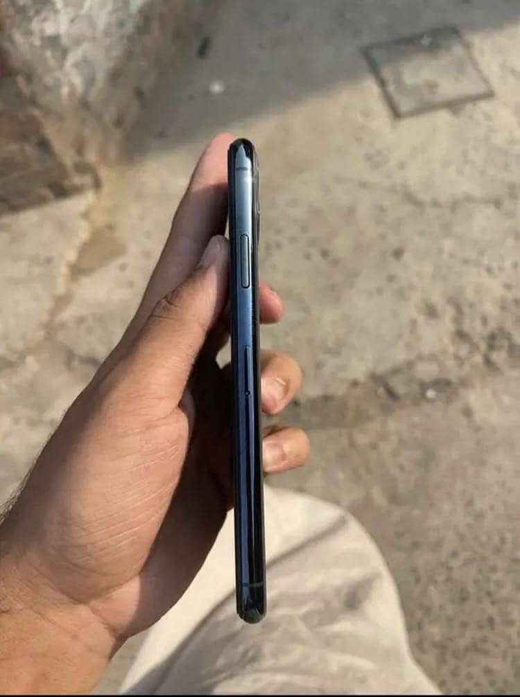 Apple iPhone 11 Pro Max 1