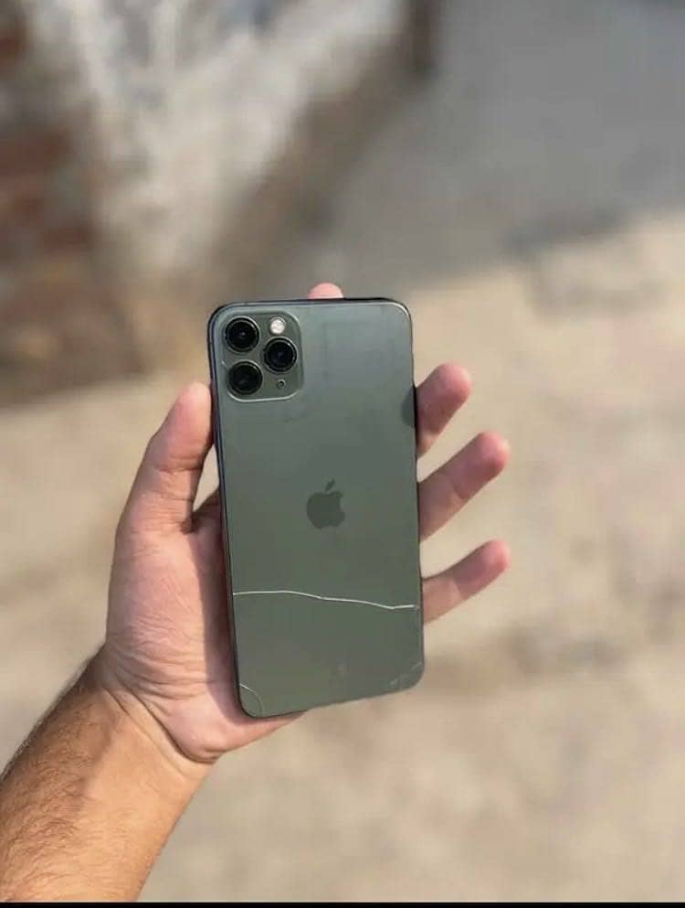 Apple iPhone 11 Pro Max 3