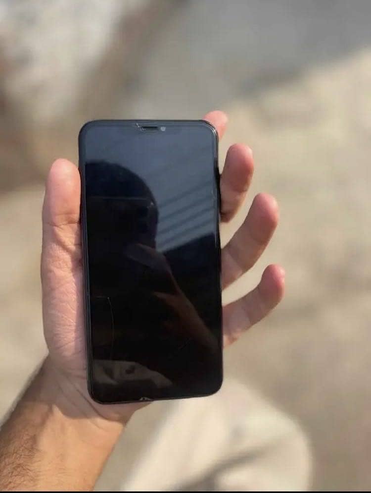 Apple iPhone 11 Pro Max 6