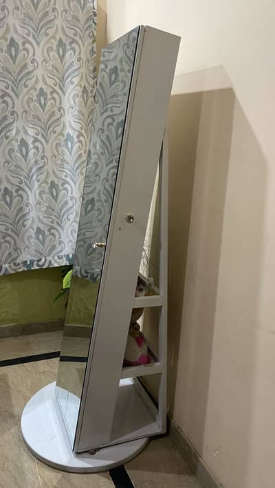 Mirror and Cosmetic Organizer