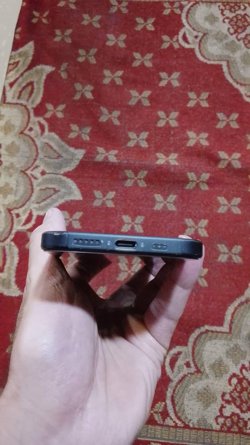 Apple iPhone 15 3
