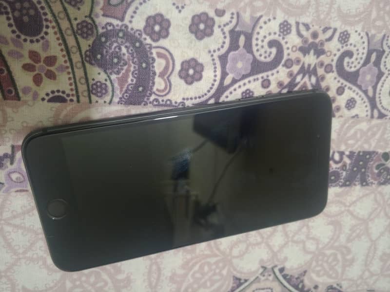 Apple iPhone 7 Plus 3