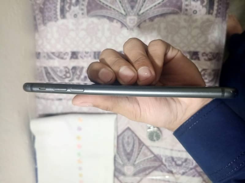 Apple iPhone 7 Plus 8