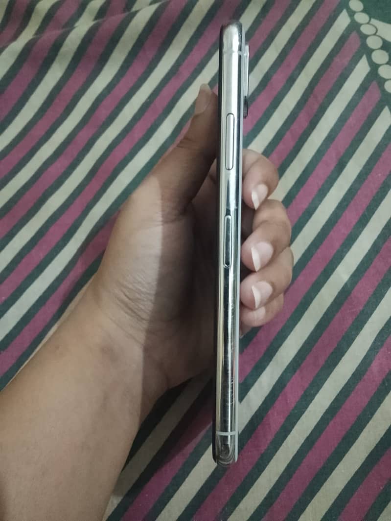 Apple iPhone X 2
