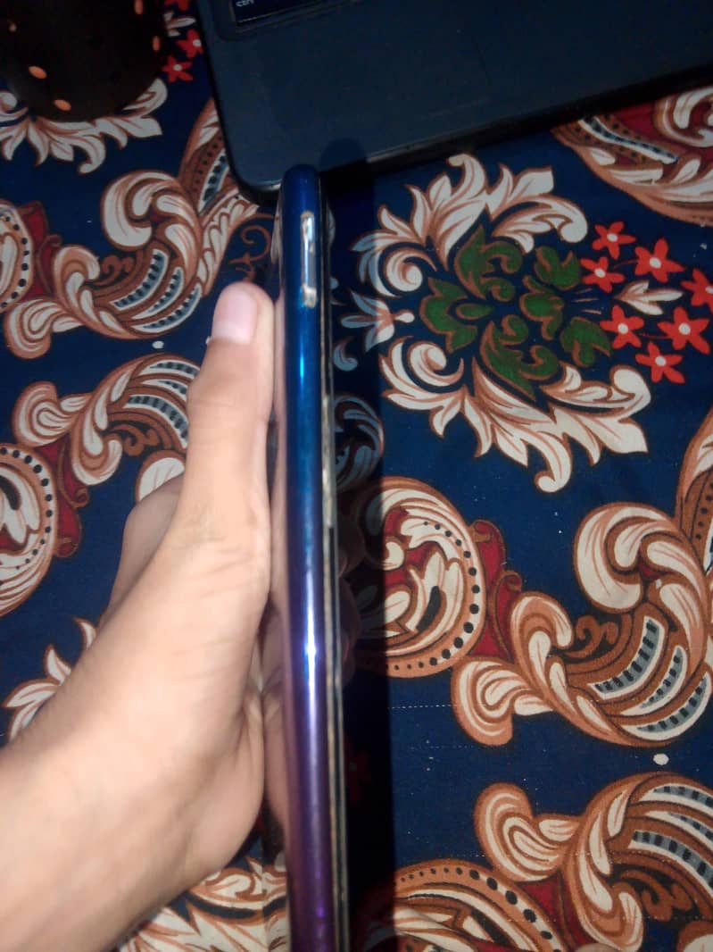 Honor 8C 2