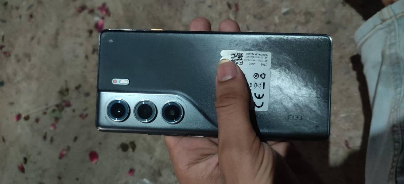 Tecno CAMON 40 Pro 1