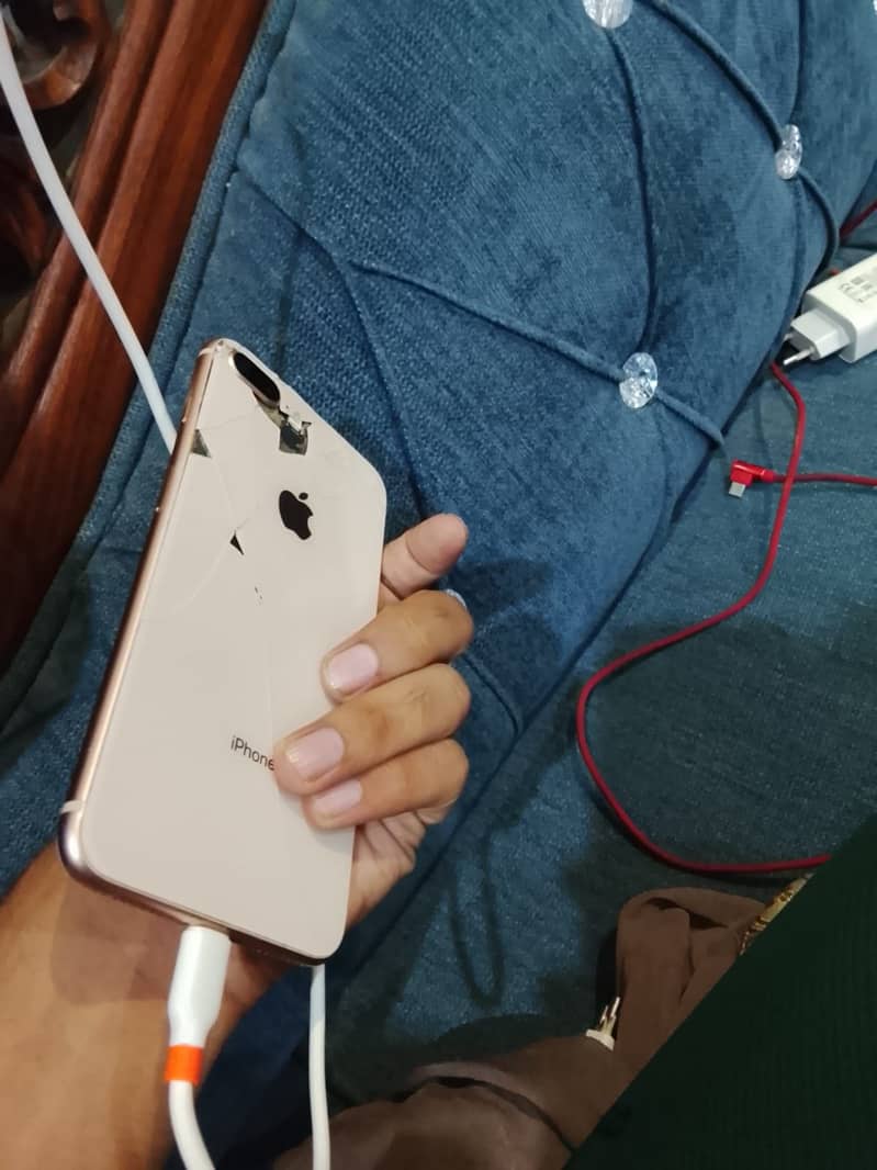 iPhone 8 plus 3