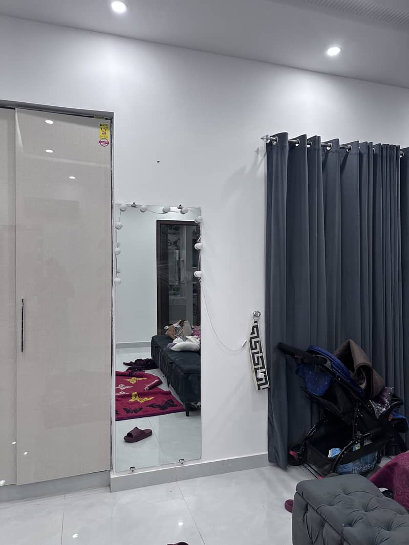 Mirror 0