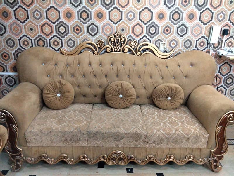 crown sofas 1