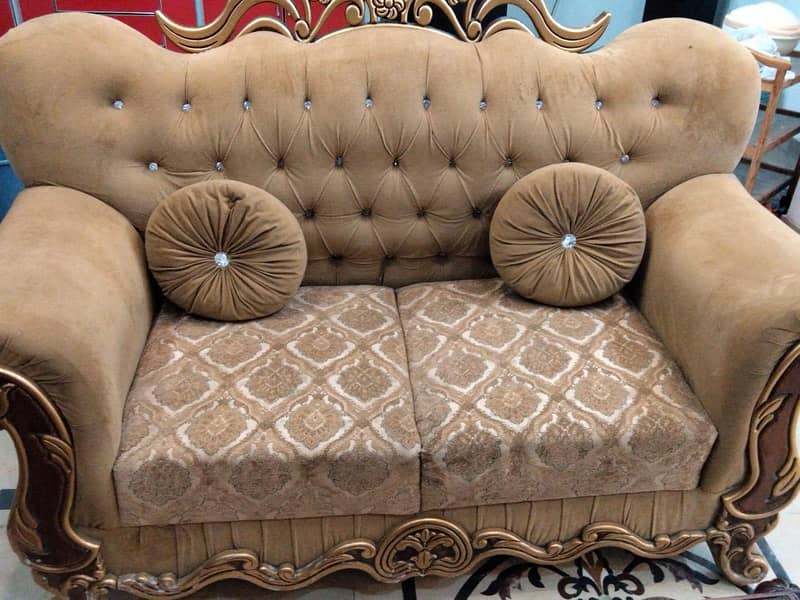 crown sofas 2