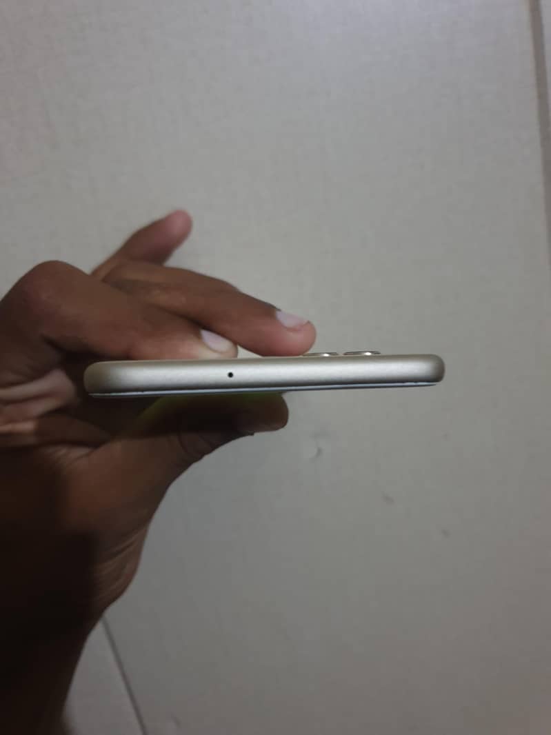 Huawei Nova 2 Plus 3