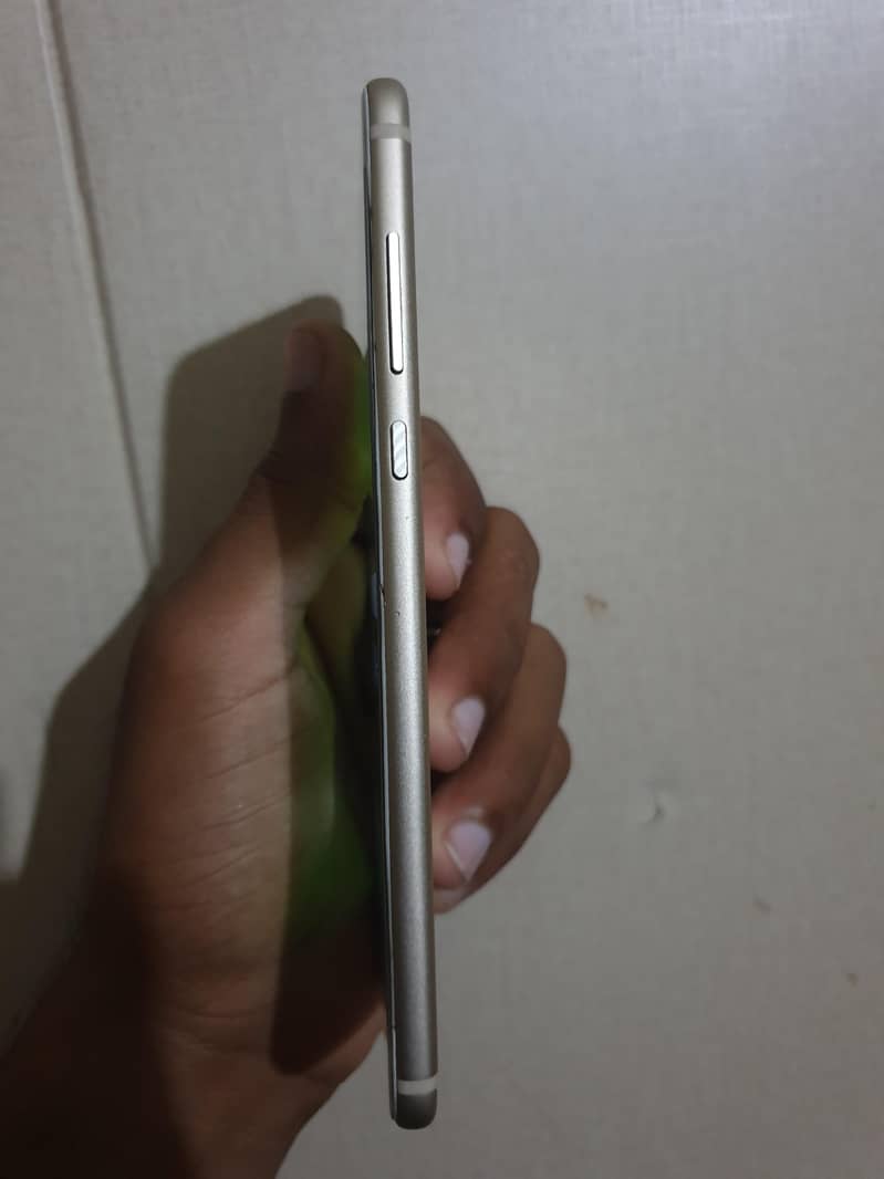 Huawei Nova 2 Plus 6