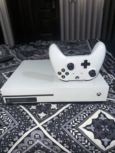 Xbox One S (500GB)