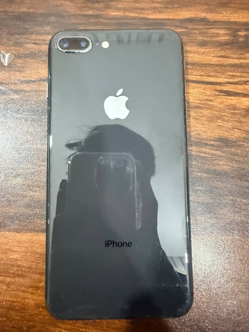 Apple iPhone 8 Plus 0