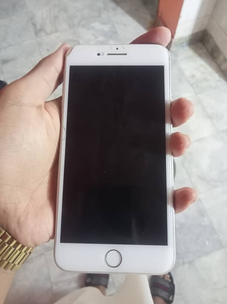 Apple iPhone 8 Plus 0