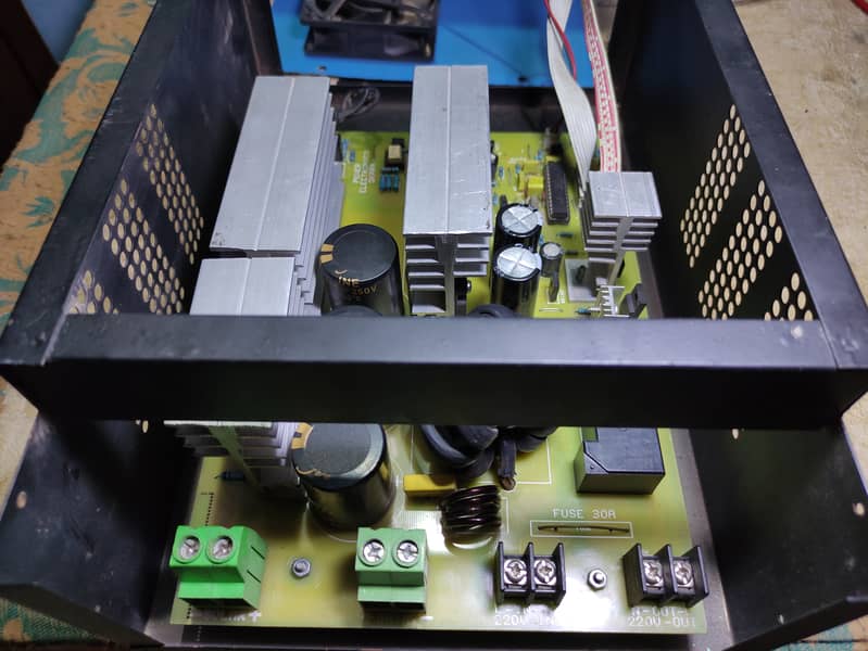 R. B Mppt charge controller 4