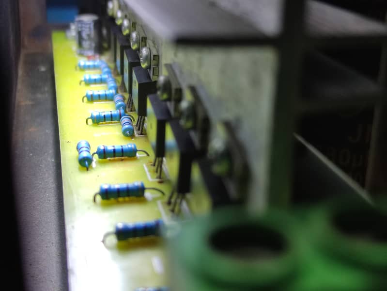 R. B Mppt charge controller 7