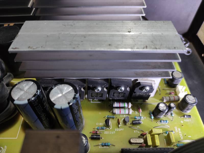 R. B Mppt charge controller 8