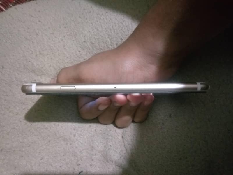 Apple iPhone 7 1