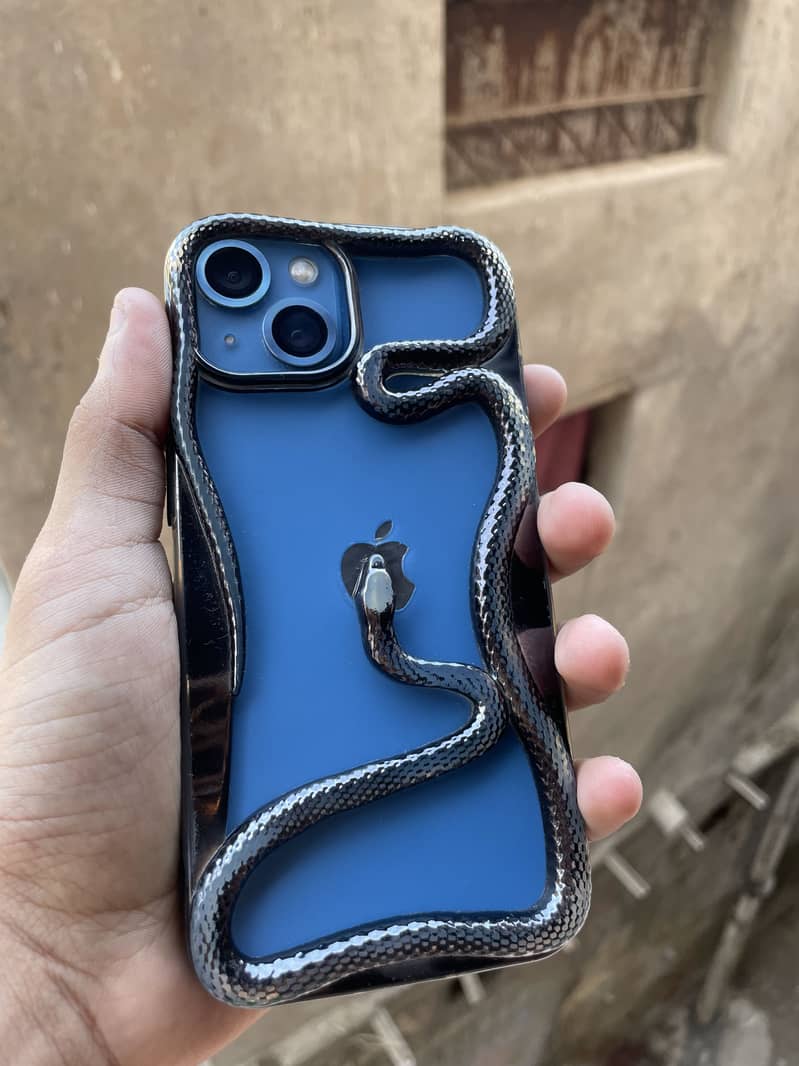 Apple iPhone 13 0