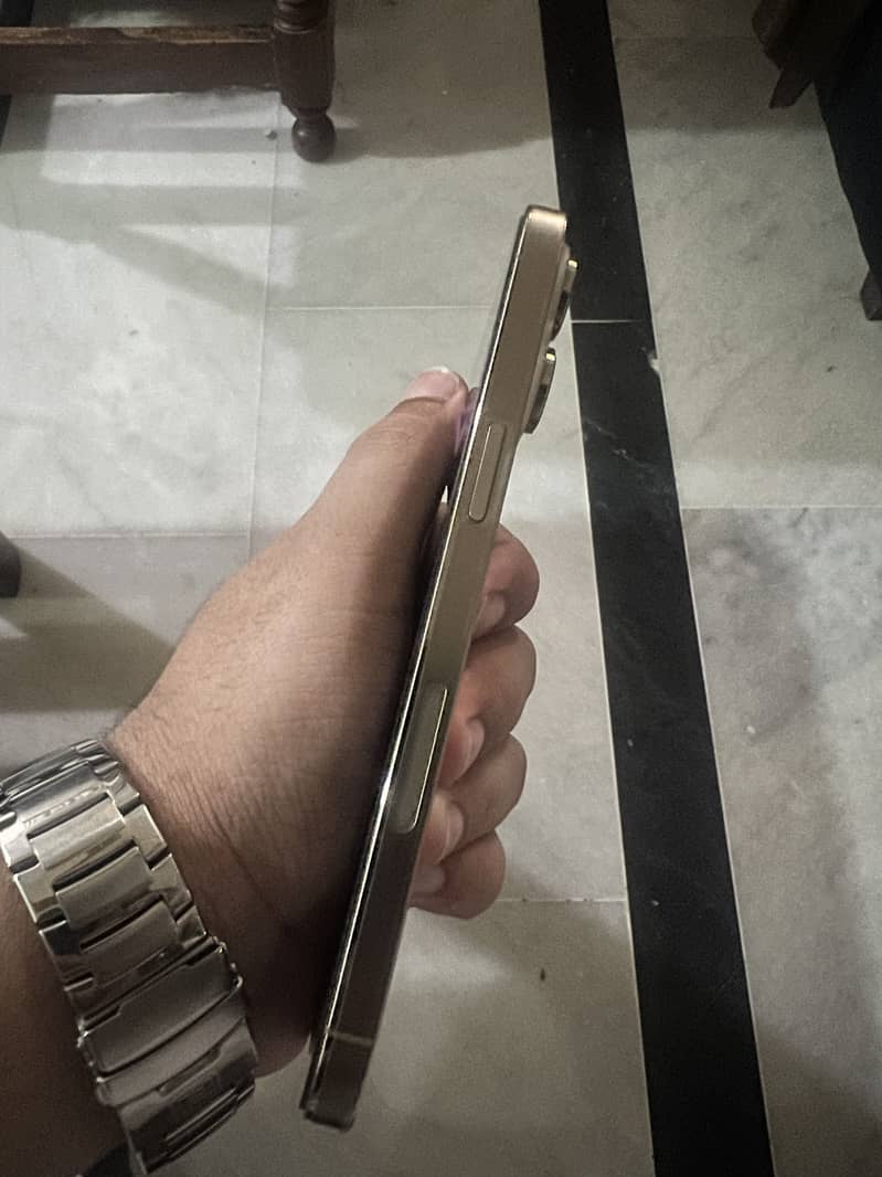 Iphone 14 pro max 2