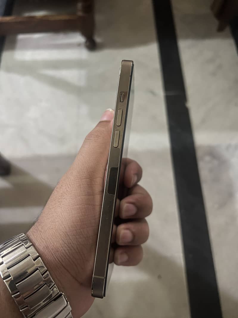 Iphone 14 pro max 3