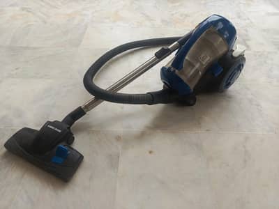 BLACK AND DECKER vaccum cleaner