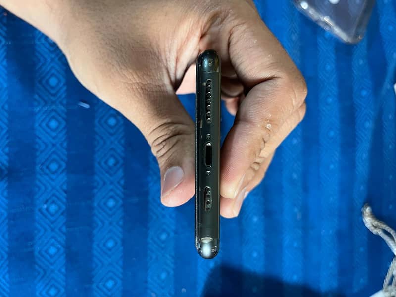 Apple iPhone 11 Pro Max 5