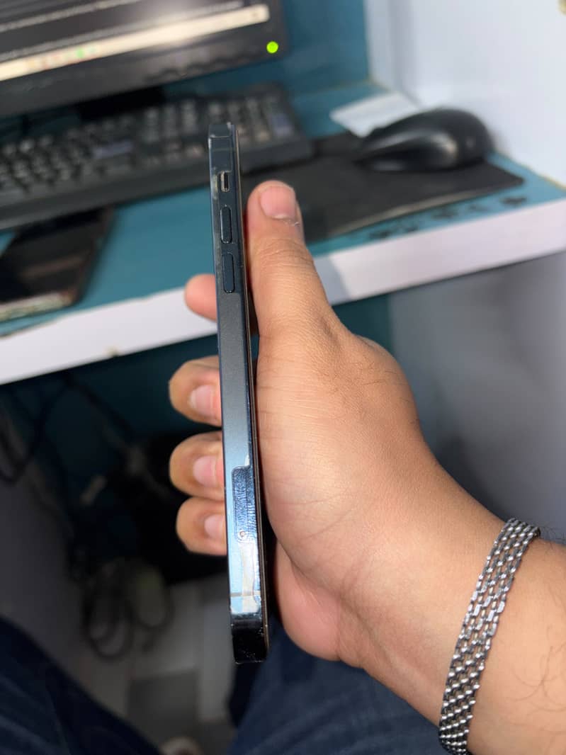 iPhone 12 Pro 5