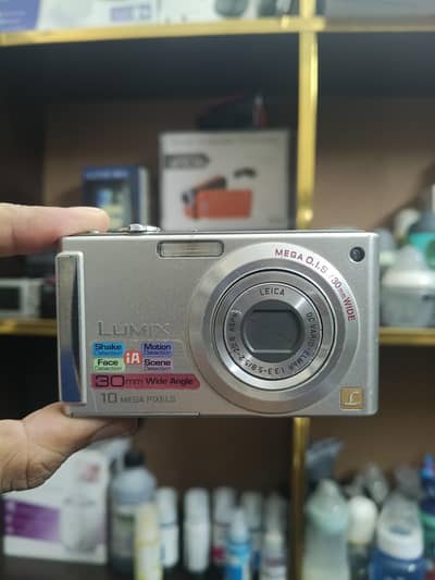 Panasonic Lumix 10 Mega pixels Digital Camera