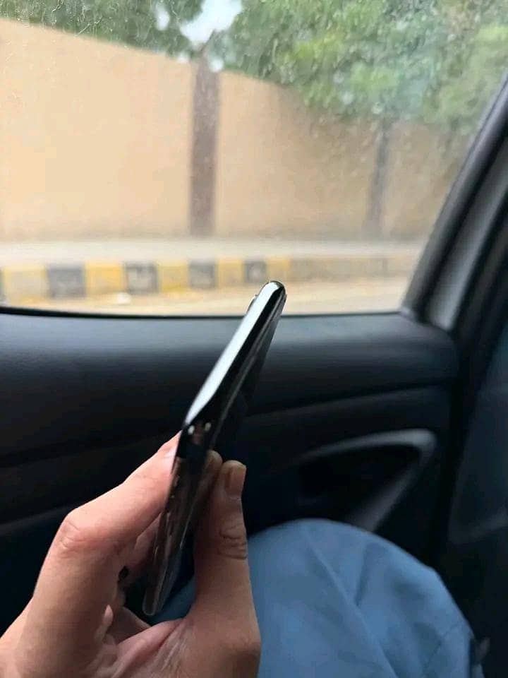 Apple iPhone X 1